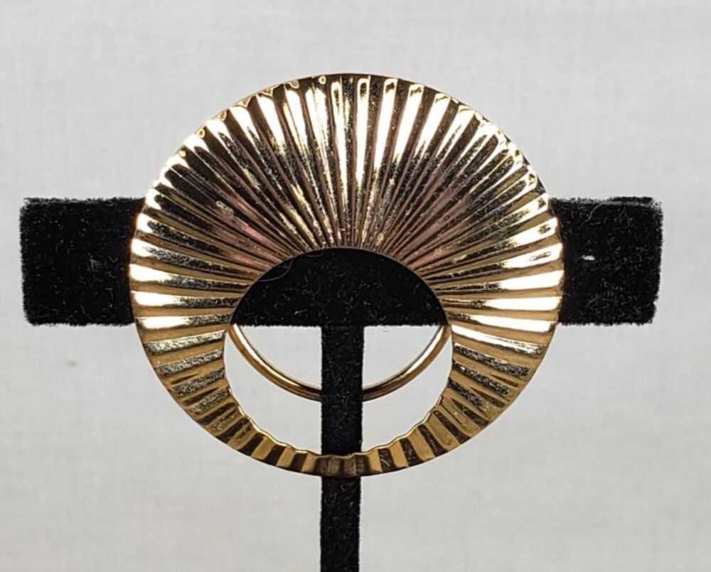 Vintage 1970's Jeri-Lou Gold Tone Pleated Sunburst Round Scarf Clip Accessory